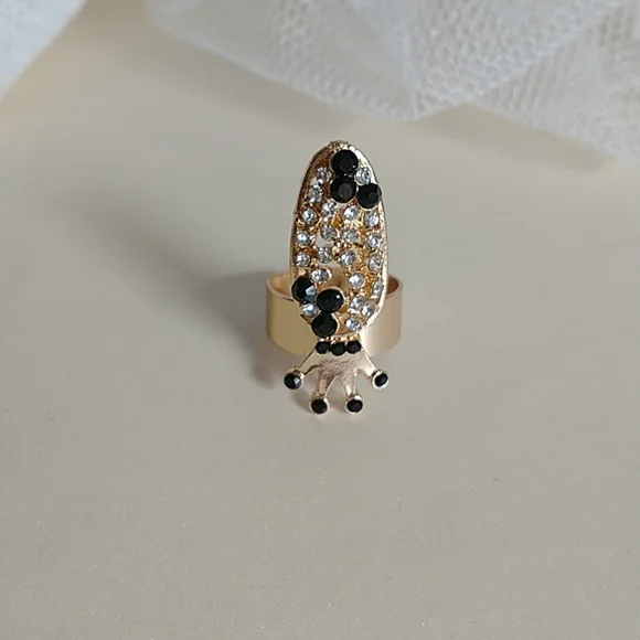 Black/White Gold Nail Ring! - Picture 2 of 5